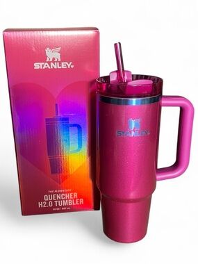 Stanley 30oz Quencher H2.0 Tumbler Berry Truffle Limited Edition Pink Handle Cup
